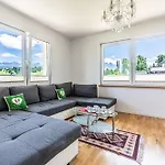 Apartamenty z widokiem&Balia - Willa KRÓLE 25A Harenda SKI by RentiloPL Apartament